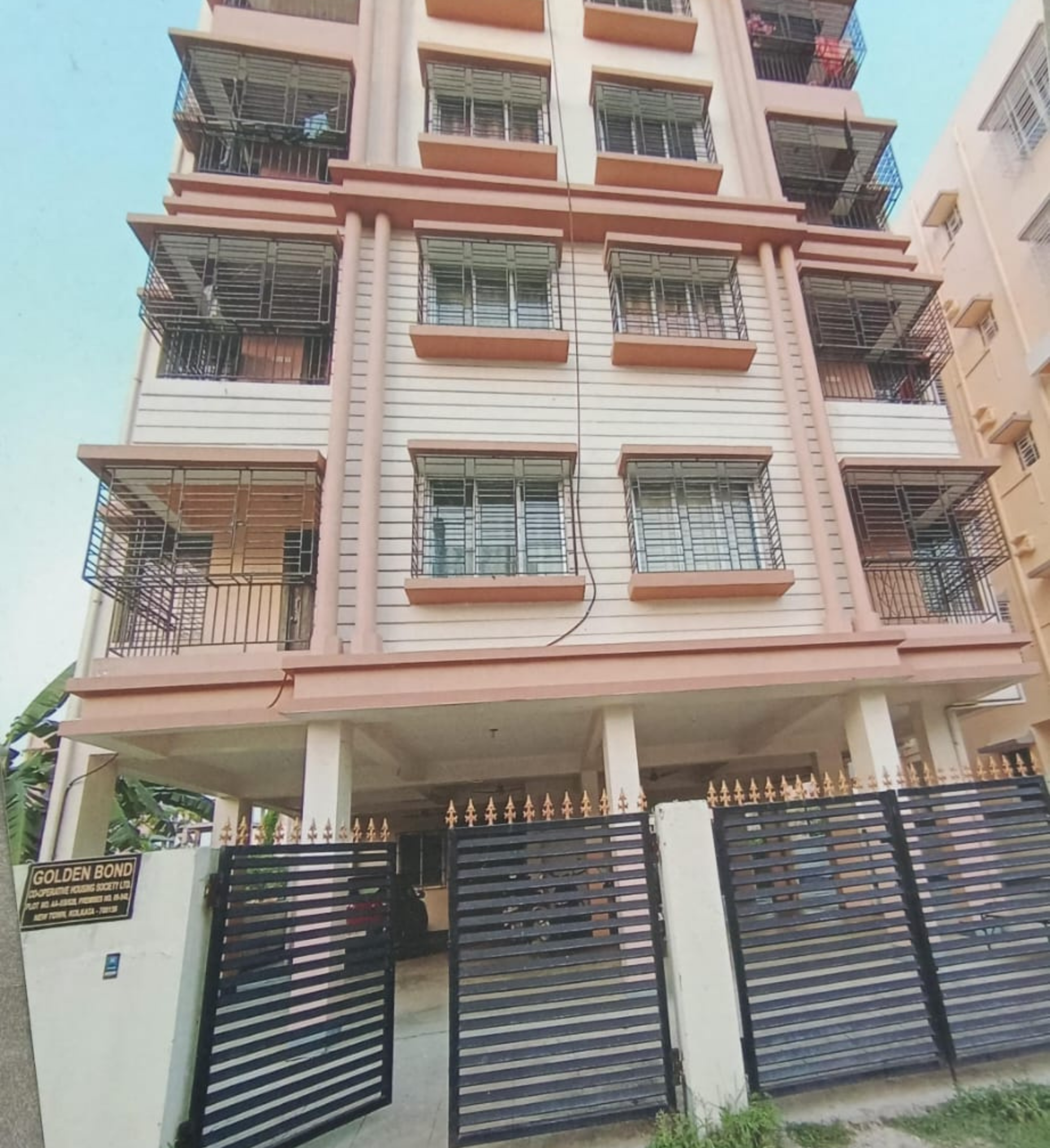 safe girls pg in newtown kolkata